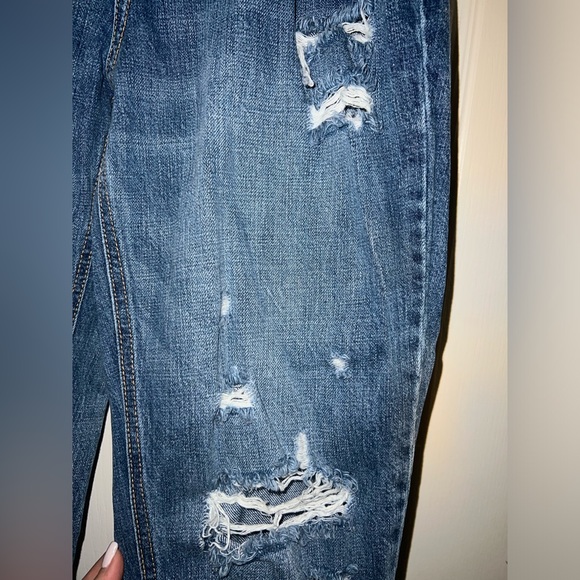 Mid Rise Ripped Jeans - Picture 4 of 6